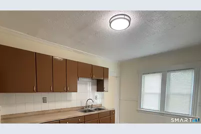 17-19 Baltimore Street, Hartford, CT 06112 - Photo 12
