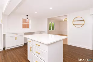 98 Woodmere Rd, West Hartford, CT 06119 - Photo 18