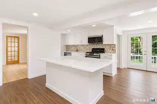 98 Woodmere Rd, West Hartford, CT 06119 - Photo 20
