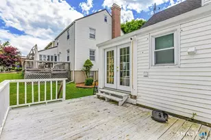 98 Woodmere Rd, West Hartford, CT 06119 - Photo 12