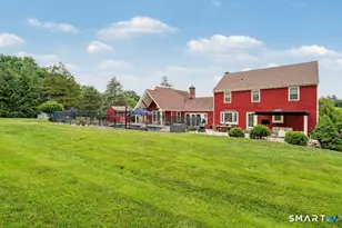 9 Hedge Meadow Ln, Newtown, CT 06470 - Photo 8