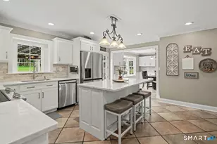 9 Hedge Meadow Ln, Newtown, CT 06470 - Photo 14