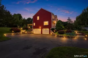 9 Hedge Meadow Ln, Newtown, CT 06470 - Photo 2
