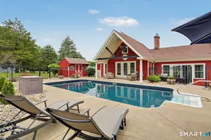 9 Hedge Meadow Ln, Newtown, CT 06470 - Photo 6