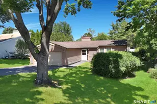 14 E Lake Dr, Middletown, CT 06457 - Photo 1