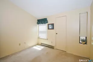 14 E Lake Dr, Middletown, CT 06457 - Photo 4