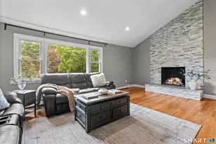 115 Craigemore Cir, Avon, CT 06001 - Photo 4