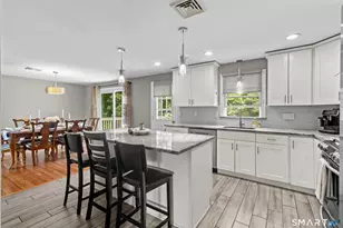 115 Craigemore Cir, Avon, CT 06001 - Photo 8