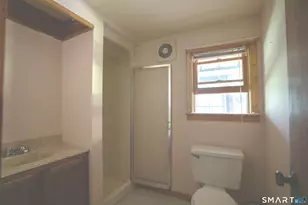 197 Lee Farm Dr, Southbury, CT 06488 - Photo 2
