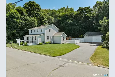 3 Middle Street, Waterford, CT 06385 - Photo 2