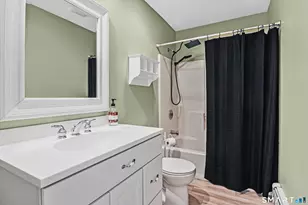 8 Woodchuck Ct, Norwalk, CT 06854 - Photo 8