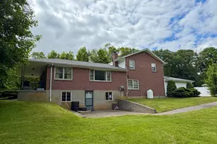 401 Round Hill Rd, Salem, CT 06420 - Photo 32