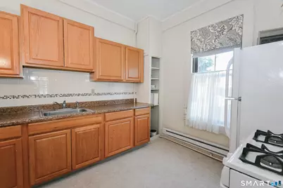30 Vine Street, New Britain, CT 06052 - Photo 16