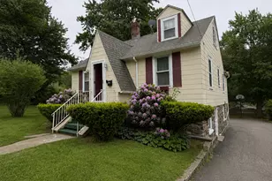 449 Oakville Ave, Waterbury, CT 06708 - Photo 10