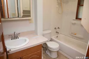 376 Broad St, New Britain, CT 06053 - Photo 16