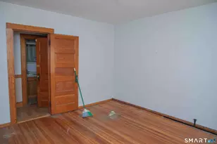 376 Broad St, New Britain, CT 06053 - Photo 14