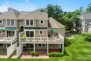 936 S Pine Creek Rd, Fairfield, CT 06824 - Photo 2