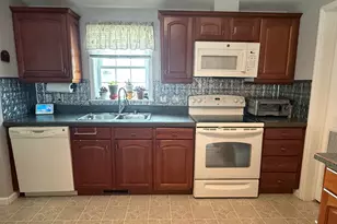 11 Cliff Rd, Ledyard, CT 06339 - Photo 10