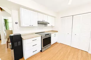 1 Partridge Ct, Simsbury, CT 06070 - Photo 4