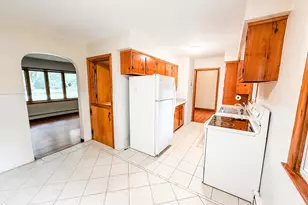 37 Laperle Ave, Plainfield, CT 06374 - Photo 6