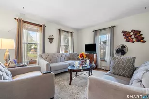 11 Elliott Pl, Hartford, CT 06114 - Photo 2