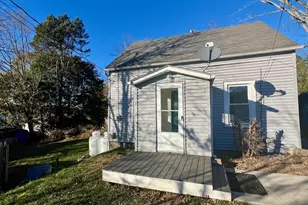 8 Burgeville Ct, Groton, CT 06340 - Photo 1