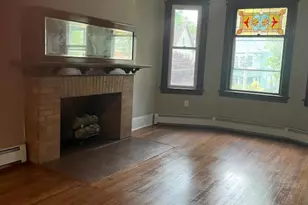 22 Burton St, Hartford, CT 06112 - Photo 8