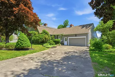 15 Valley View Road, Newtown, CT 06470 - Photo 2