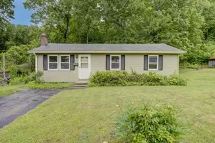 37 Spring View Ln, Windham, CT 06226 - Photo 2