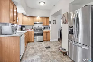 33 Murray St, Ansonia, CT 06401 - Photo 16