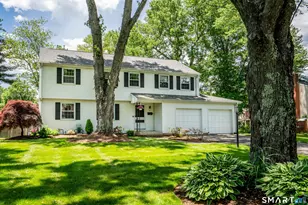 71 Bainton Rd, West Hartford, CT 06117 - Photo 2