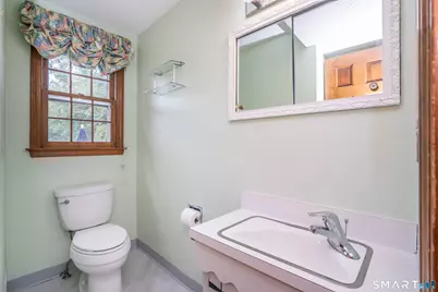 71 Bainton Road, West Hartford, CT 06117 - Photo 16