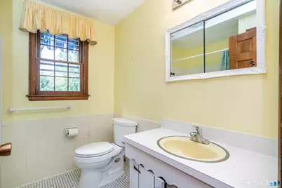 71 Bainton Road, West Hartford, CT 06117 - Photo 30