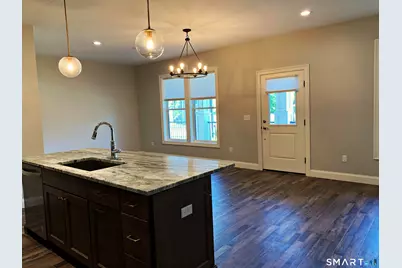 502 Edgewater Circle #C, East Hampton, CT 06424 - Photo 4