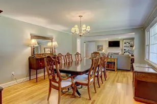 34 Indian Hill Trail, Glastonbury, CT 06033 - Photo 2