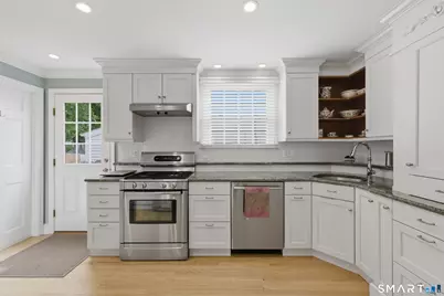 146 Brunswick Avenue, West Hartford, CT 06107 - Photo 14