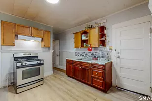 107 Fairview Ave, Bridgeport, CT 06606 - Photo 14