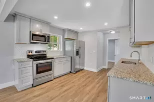 109 Porterbrook Ave, East Hartford, CT 06118 - Photo 2