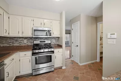 63 Dartmoor #63, Enfield, CT 06082 - Photo 8