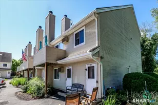 136 Pembroke Rd, Danbury, CT 06811 - Photo 2