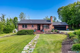 66 Isaiah Smith Ln, Morris, CT 06763 - Photo 1