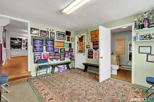 128 Church St, Hamden, CT 06514 - Photo 36