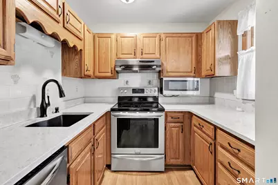 40 Senior Drive #40, Monroe, CT 06468 - Photo 8