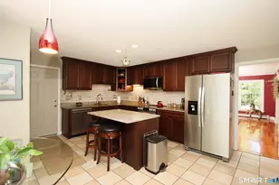 19 Legendary Rd, East Lyme, CT 06333 - Photo 10