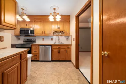 111 Songbird Lane #111, Farmington, CT 06032 - Photo 6