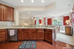 1011 Brookside Ct, Newtown, CT 06470 - Photo 10
