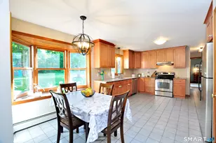 19 Hampden Pl, Windsor, CT 06095 - Photo 8