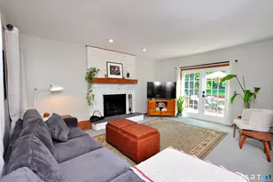 19 Hampden Pl, Windsor, CT 06095 - Photo 12