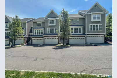 6 Lawrence Avenue #6, Danbury, CT 06810 - Photo 2