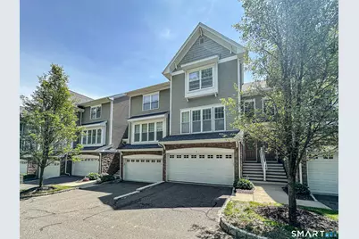 6 Lawrence Avenue #6, Danbury, CT 06810 - Photo 1